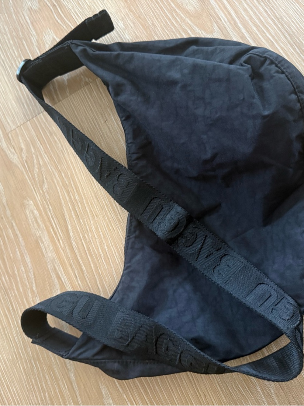 BAGGU Medium Nylon Crescent Bag - Picture 2 of 4